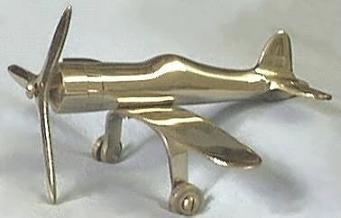 Paperweight airplane, Side View